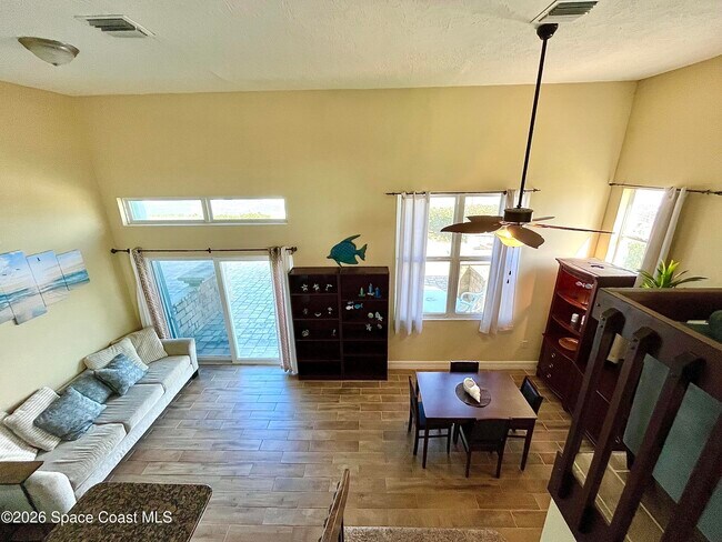 Photo - 799 Shell St