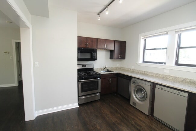 Photo - 1542 W Waveland Ave Unit 3