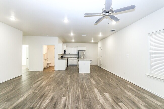 Building Photo - Beautiful Town Homes in NW Lubbock