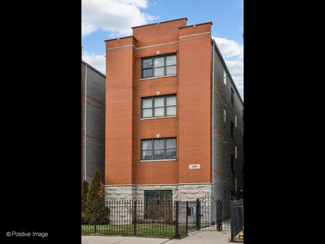 Photo - 2406 W Flournoy St Unidad 4 Rental