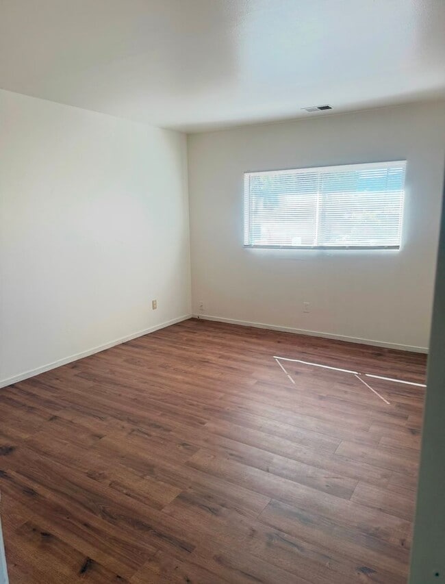 Photo - Charming 2 Bedroom, 1 Bathroom Home