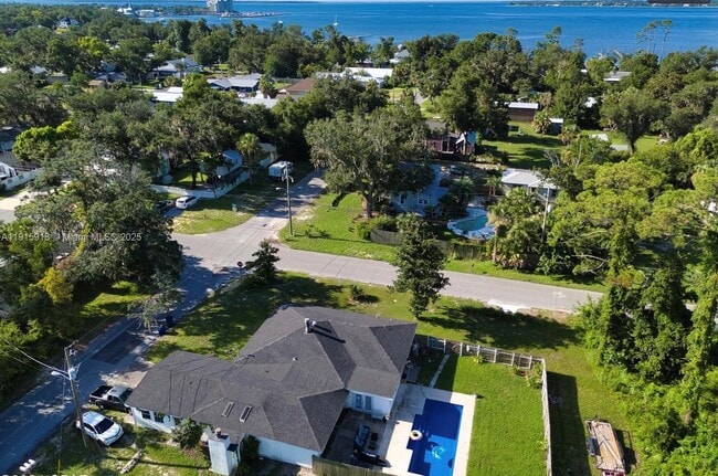 Photo - 3900 W 17th St