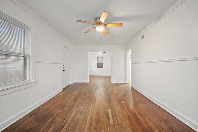 Photo - 4605 Harmon Ave