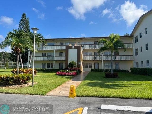 Building Photo - 300 Mansfield G Rental