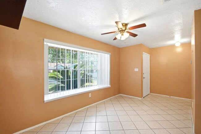 11418 Hendon Ln