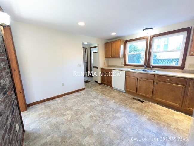 Photo - 40 Dillingham St