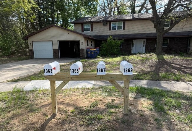 Photo - 1363 Vineland Ct SE
