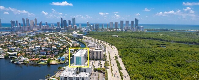 Building Photo - 2841 Sunny Isles Blvd Unit 1105 Rental