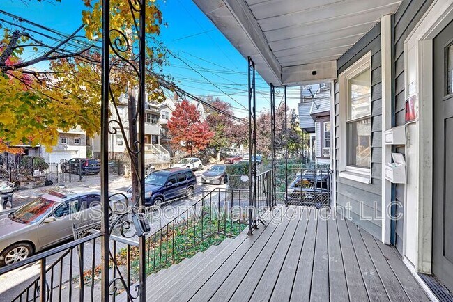 142-144 Seymour Ave
