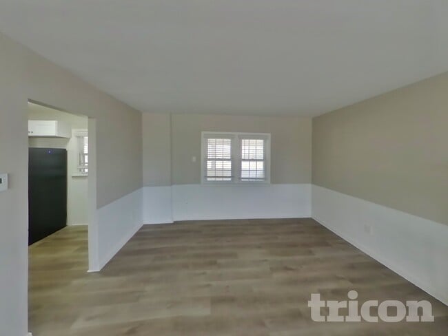 Photo - 2840 Mt Vernon Ave