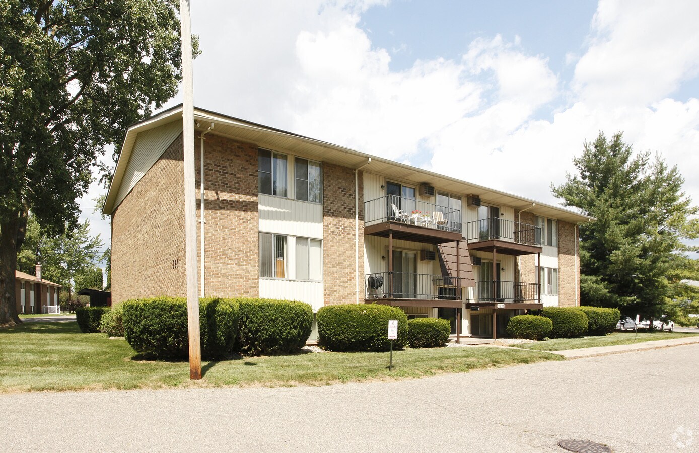 Del Marr Apartments - Del Marr Apartments
