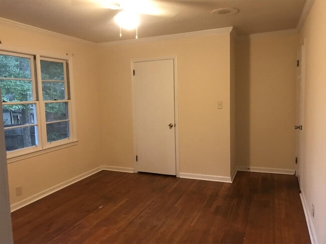 Photo - 1319 Greenview Dr