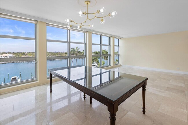Photo - 5055 Collins Ave Unit 6M