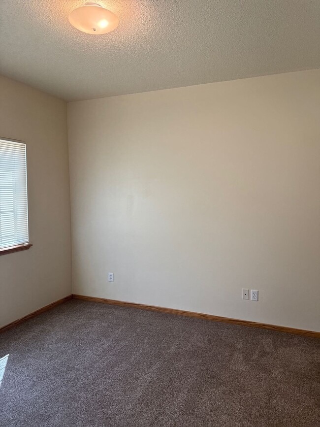 Photo - 210 10th St W Unit 210