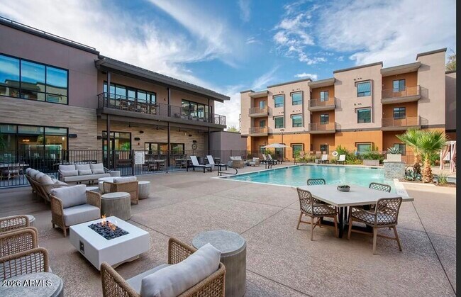 Building Photo - 9449 N 90th St Unit A1