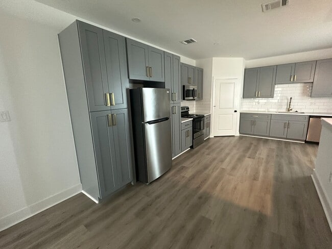 Photo - 3251 Sauce Pan Wy Unit B