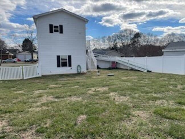 160 Mainview Dr