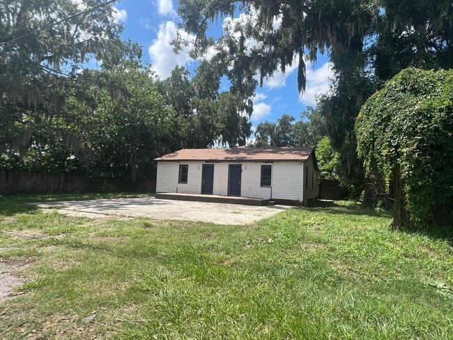 Building Photo - 1290 Henson Ln