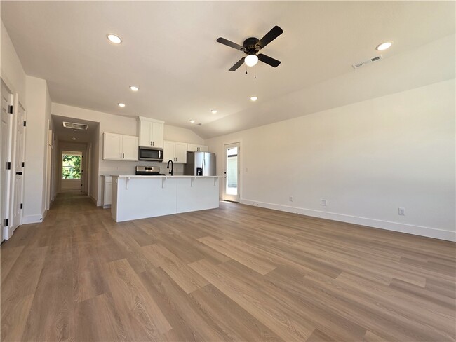 Photo - 97 W Rainsong St