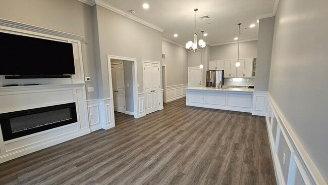 Building Photo - 320 Middlesex Ave Unit A406