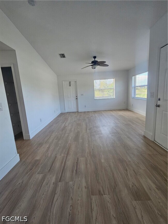 Photo - 1247 Bacon Ave
