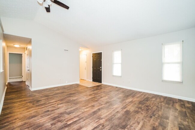 Photo - 1086 Pacific Ct