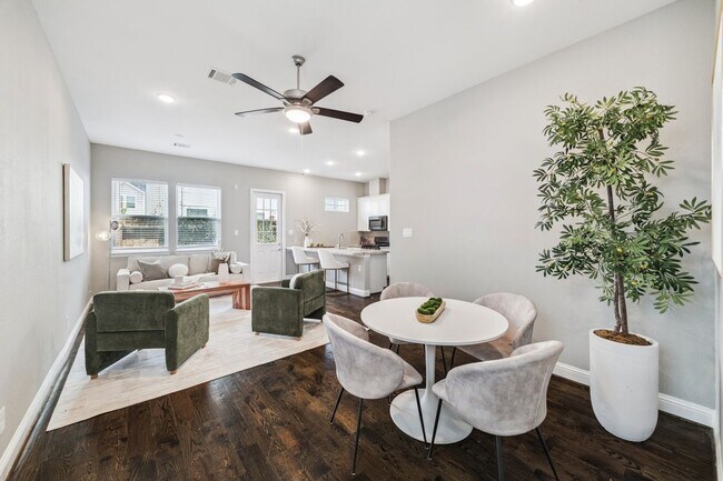 Photo - 5443 Camaguey St