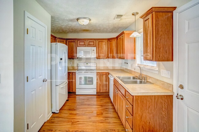 Photo - 1336 Cameron Ct