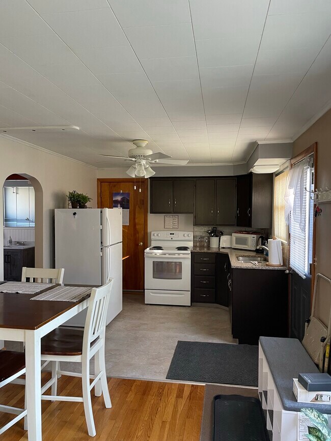 Photo - 265 Norway St Unit Mother-in-law apartment