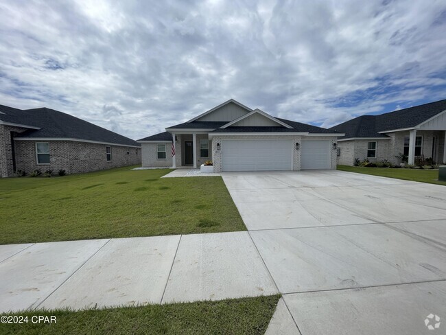 Building Photo - 3803 Redbud Wy Rental