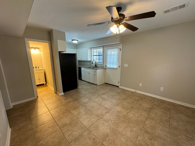 Photo - 707 McLarty Rd