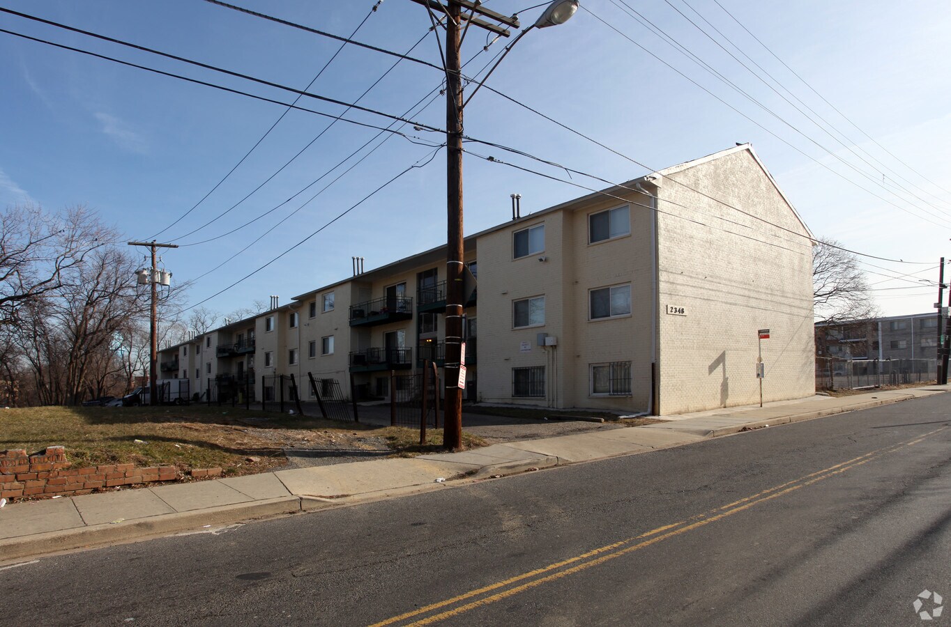 Ainger Place Apartment Homes - Ainger Place Apartment Homes