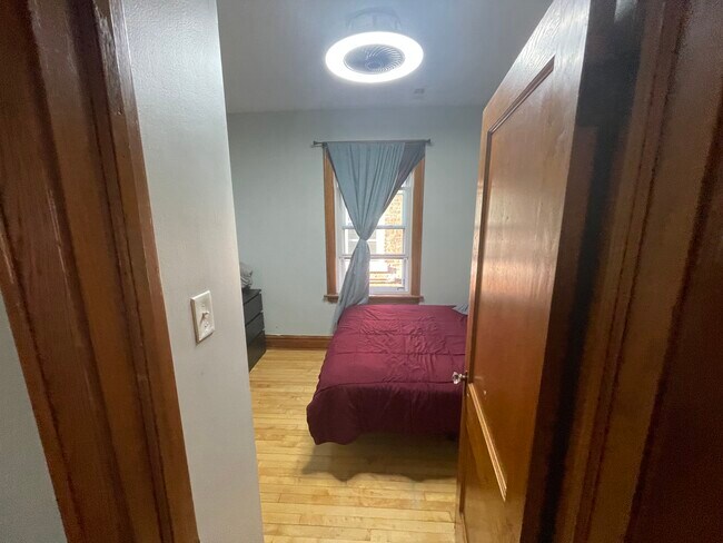 Photo - 4829 S Tripp Ave Unit 2R