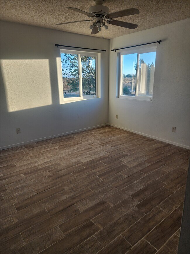 Photo - 9201 Shirley St