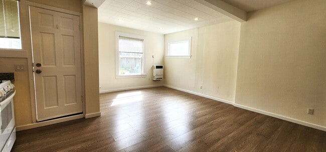 Photo - Great Inner Sunset Studio For Rent Unit #B