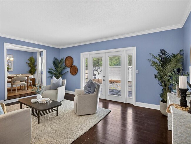 Photo - 333 Cornwall Rd