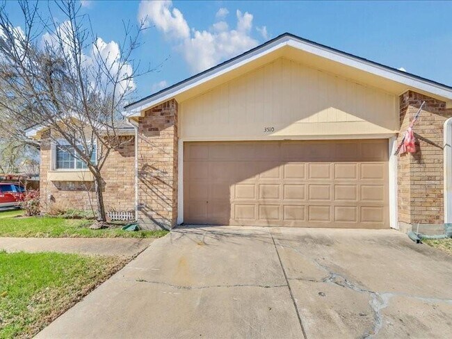 Photo - 3510 Meadway Dr