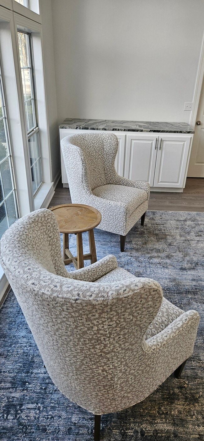 Photo - Thornhill Apartments