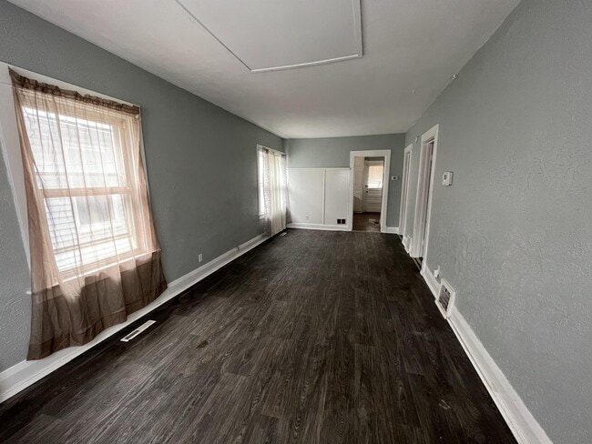 Photo - 1942 Barrows St