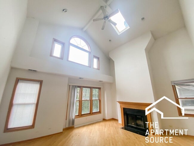 Photo - 2717 N Wayne Ave Unit 3N