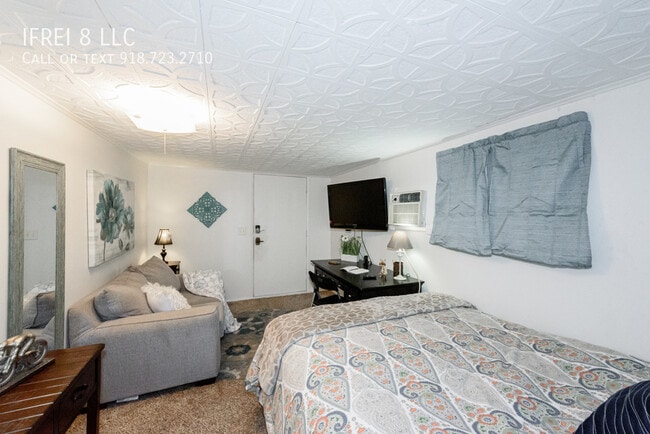 Photo - 1227 1/2 S Gary Ave-