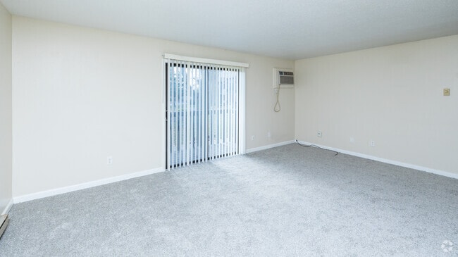 1BR, 1BA - 792SF - A - Living Room - The Meadows