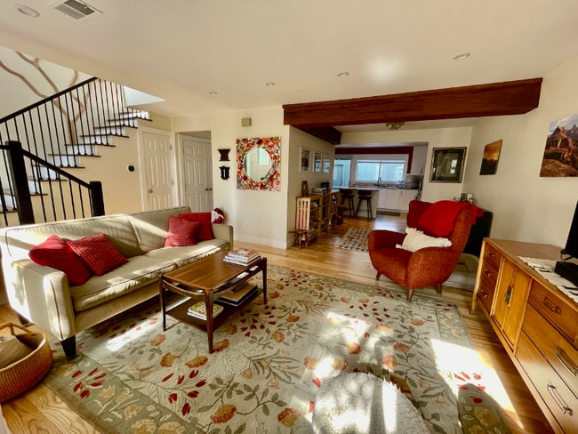 Photo - 82 Benthaven Pl