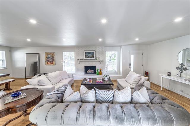 Photo - 5837 Clendenin Ave