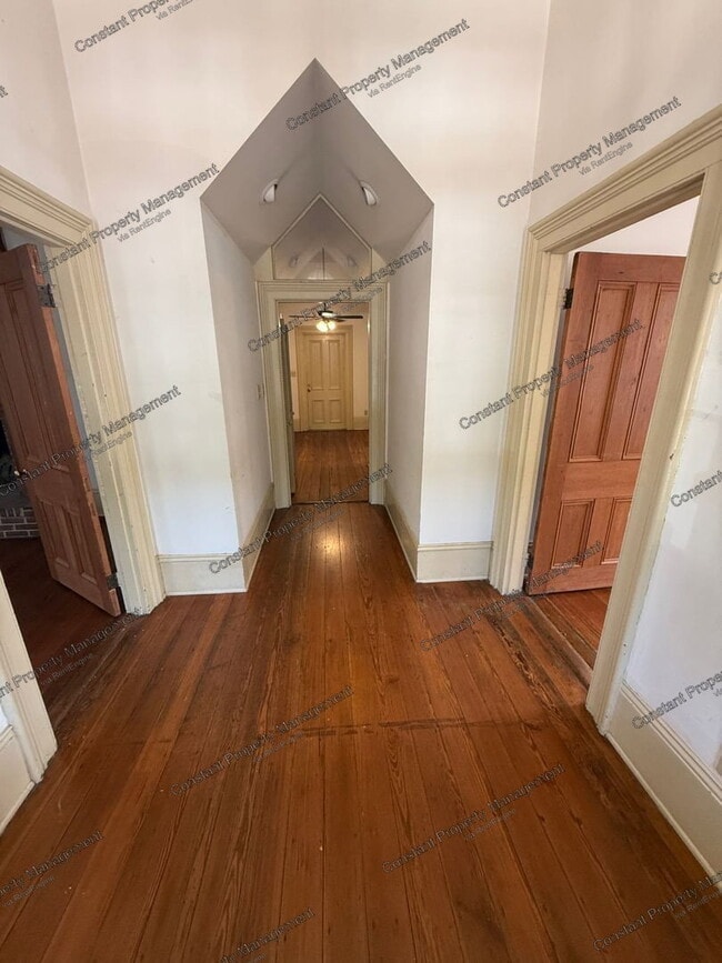 Photo - 1031 Bond St Unidad 1