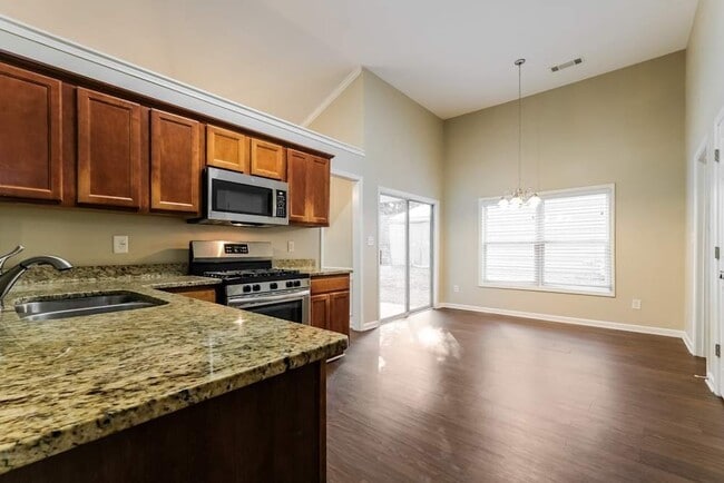 Photo - 2506 Gristhaven Ln