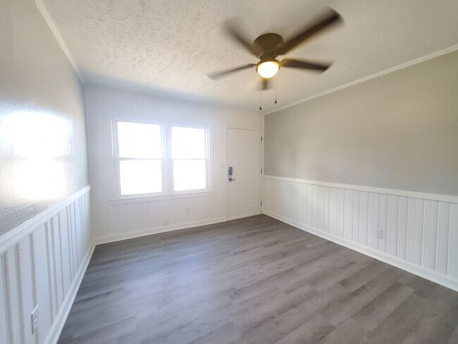 Photo - 416 Lake Ave