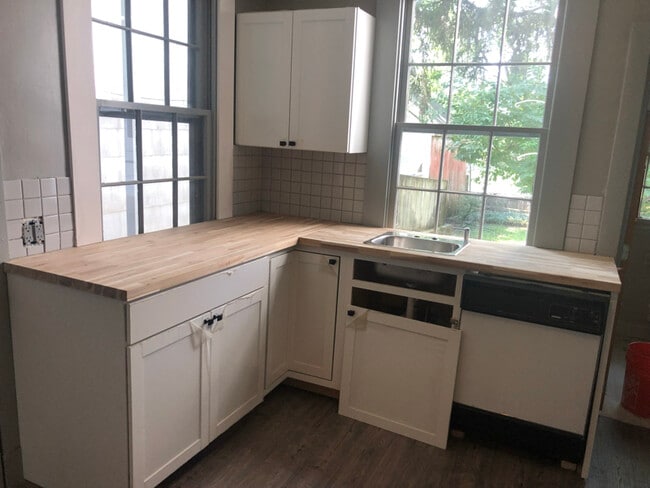 Photo - 229 S Market St