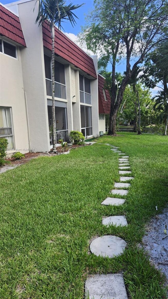 Building Photo - 21 Jacaranda Country Club Dr Unit 224 Rental