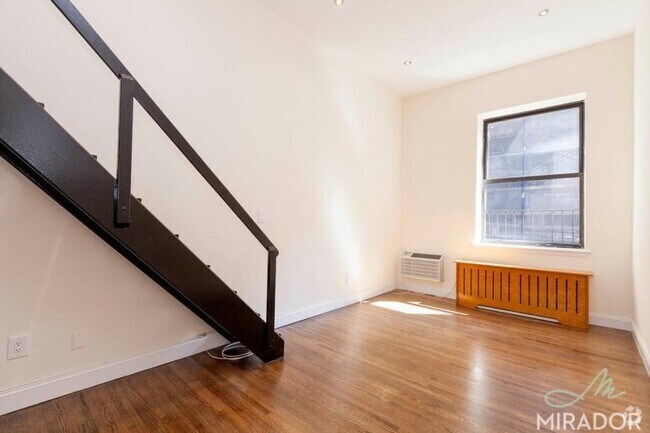 Building Photo - 0 bedroom in New York NY 10010 Unit 4G Rental